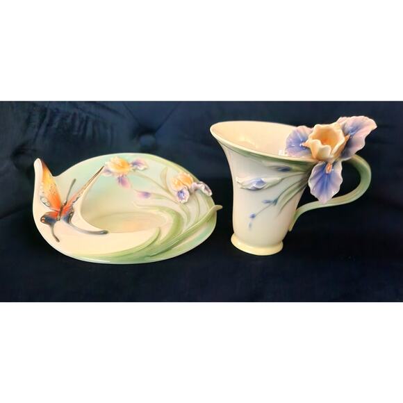 Franz Porcelain Cup & Saucer Set FZ01671 Iris Flower & Butterfly 3D Fine Art - Picture 2 of 6